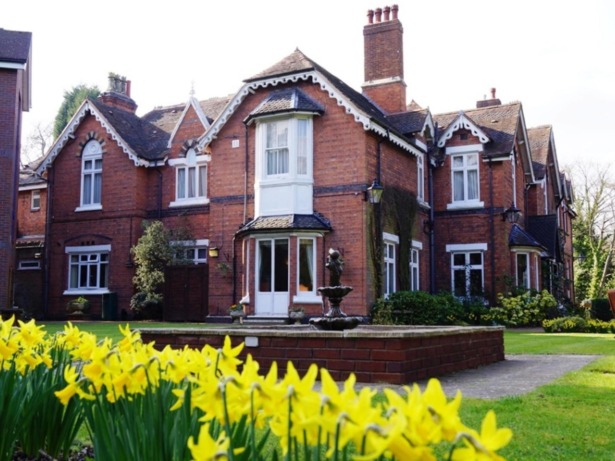 ヒルズコート ホテル Barnt Green エクステリア 写真